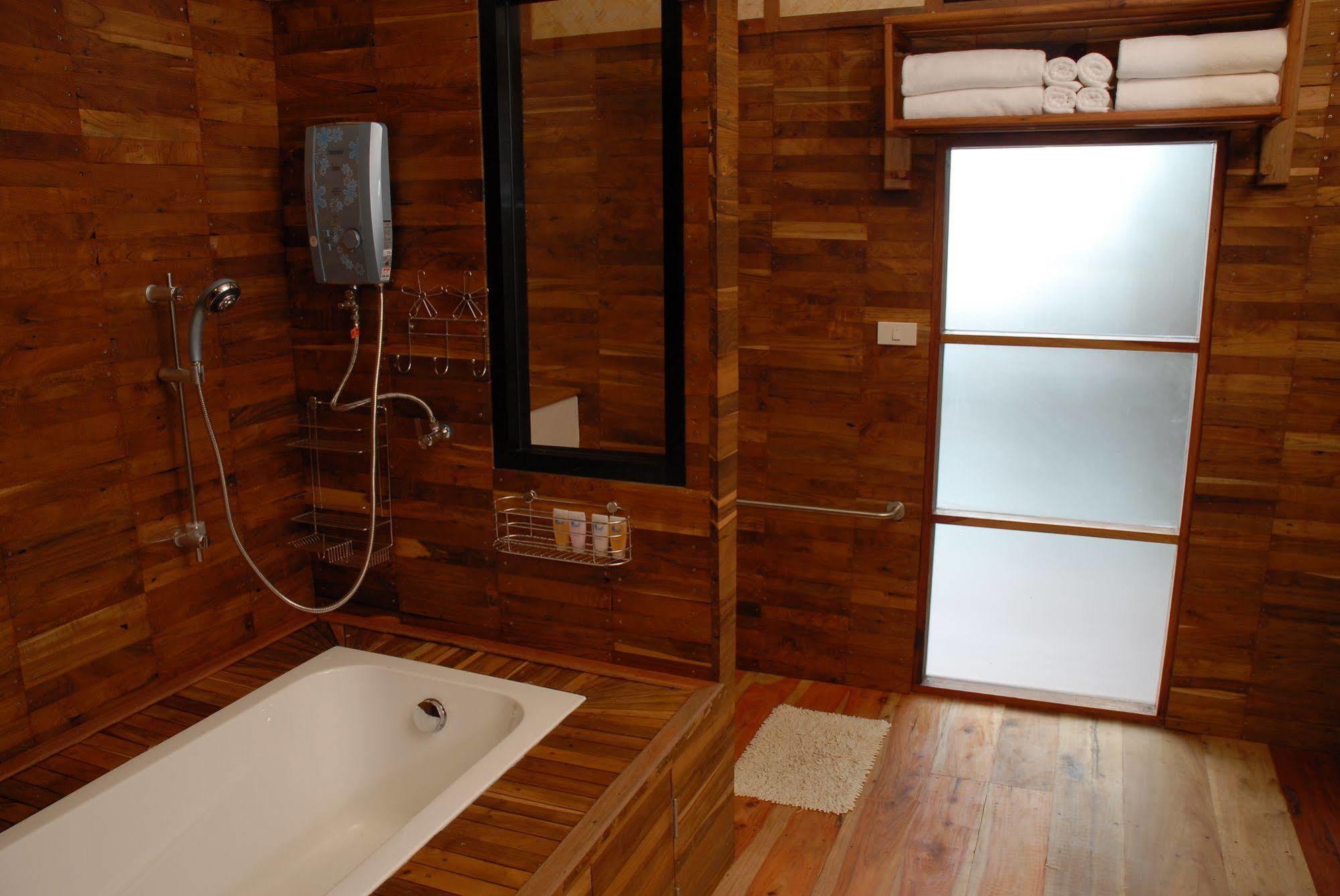 Boutique Raft Resort Sai Yok Exterior photo