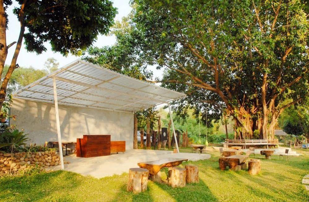 Boutique Raft Resort Sai Yok Exterior photo